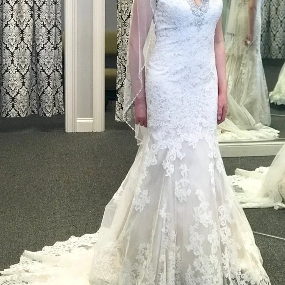 Maggie Sottero | Dresses | Maggie Sottero White Lace Wedding Dress |  Poshmark